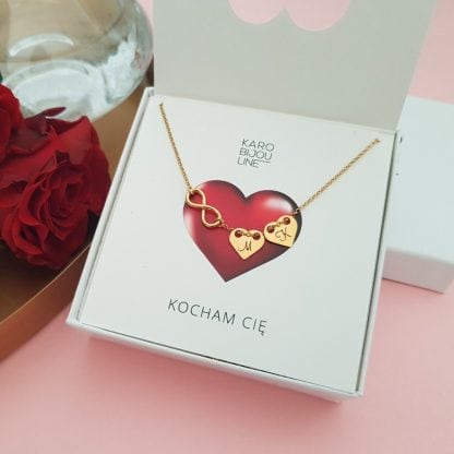Pozłacany naszyjnik - 2 personalizowane serca celebrytki i nieskończoność - obrazek 3