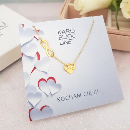 Pozłacany naszyjnik z personalizowanym sercem i nieskończonością