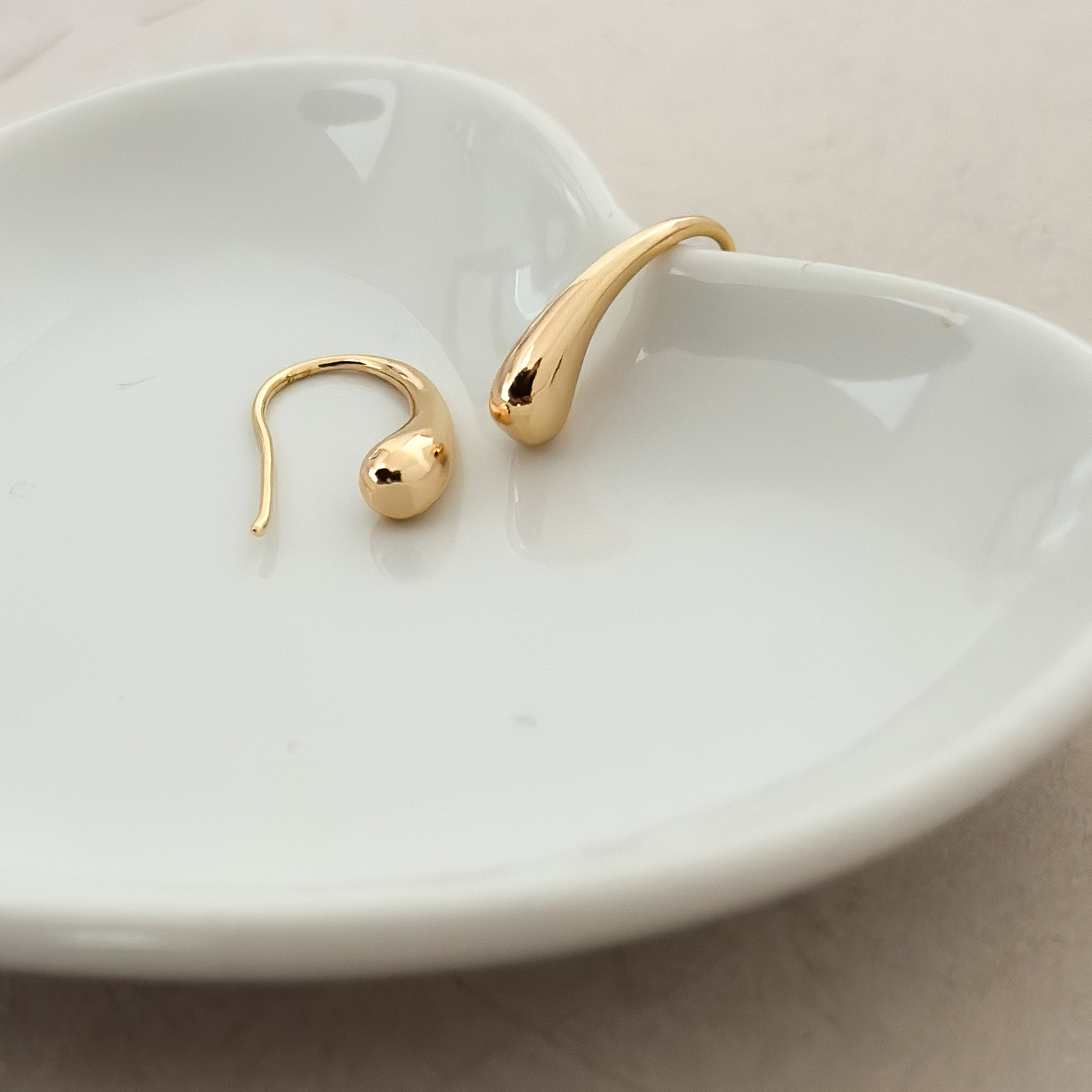 Kolczyki - złote, wiszące łezki