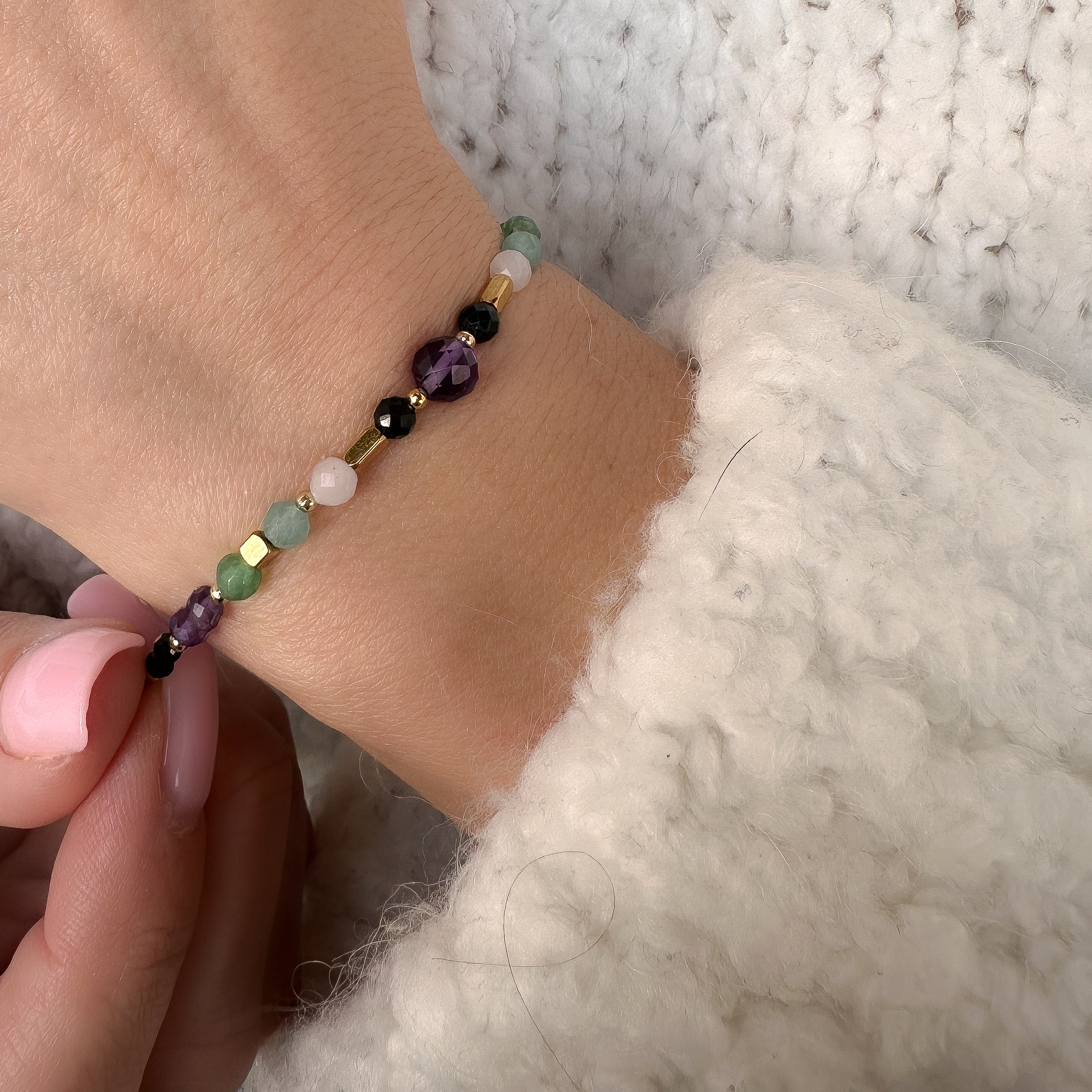 PRZYJACIÓŁKA 💝 Bransoletka na łańcuszku- amulet z kamieni naturalnych - obrazek 2