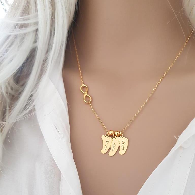 Pozłacany naszyjnik – 3 grawerowane stópki i symbol nieskończoności- prezent pod choinkę