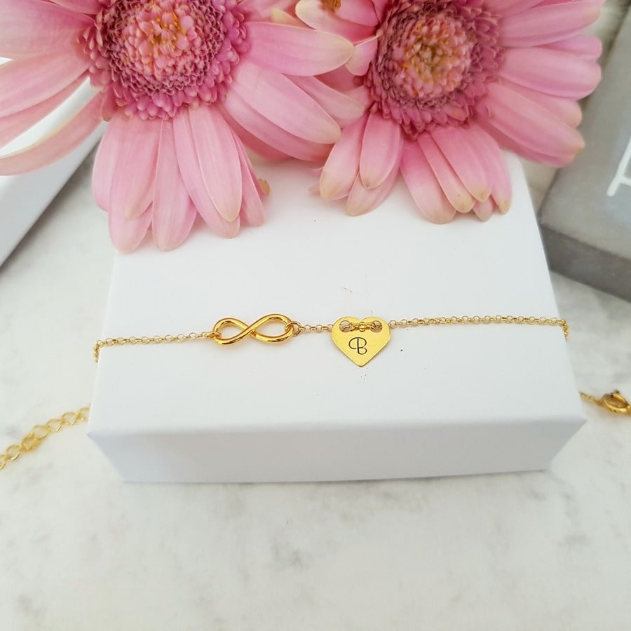 Bransoletka na łańcuszku - pozłacane serce z grawerem i nieskończoność- prezent pod choinkę